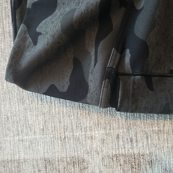 Pink Camo Leggings - Picture 4 of 7